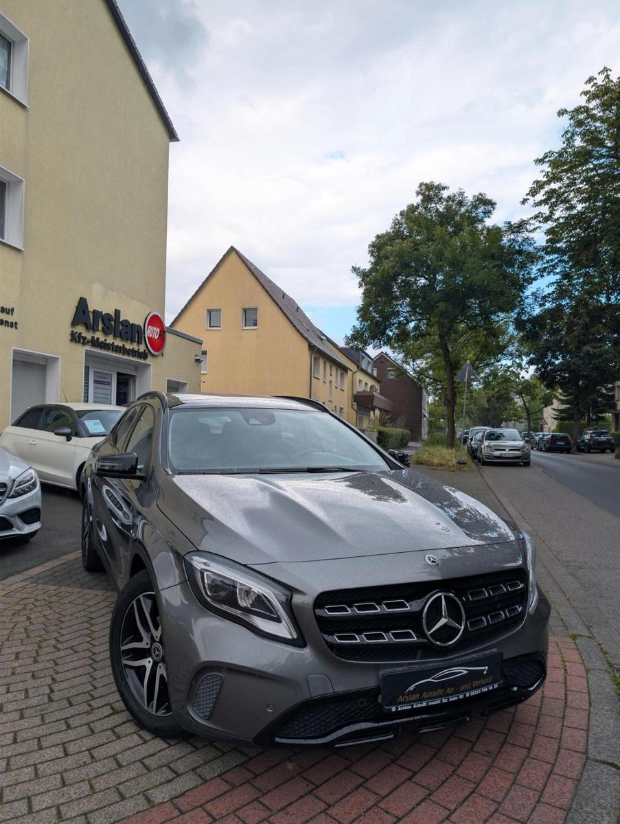 Mercedes-Benz GLA 200 AUTOMATIK, Scheck.heft. gepflegt