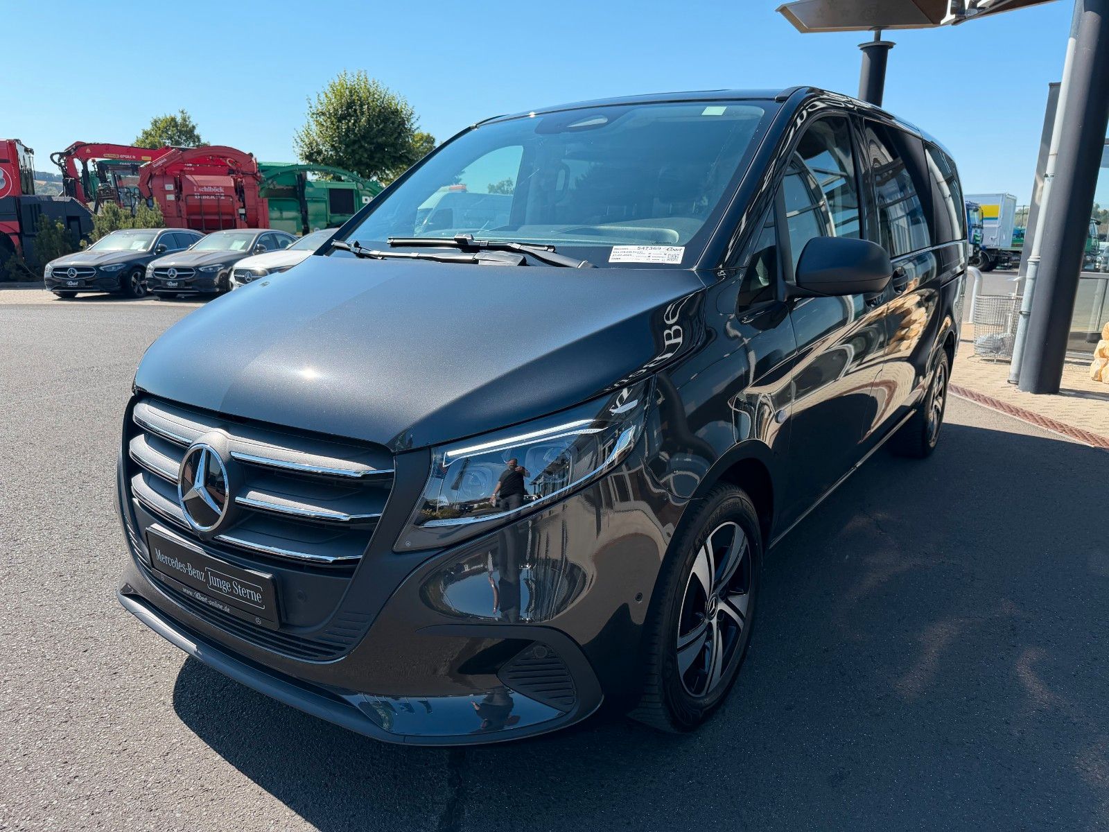 Fahrzeugabbildung Mercedes-Benz Vito 116 CDI 9G Tourer Select AHK2,5to LED