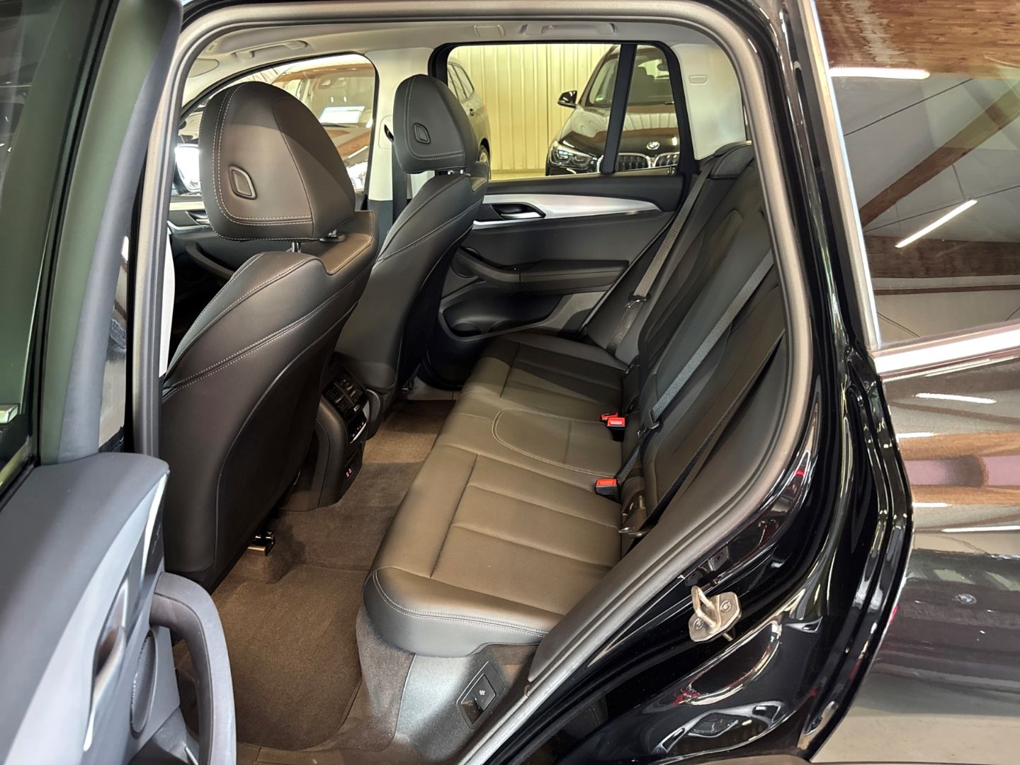 BMW X3 xDrive20i AHK Head-Up LR-Hzg. RFK PDC Shz. foto 9