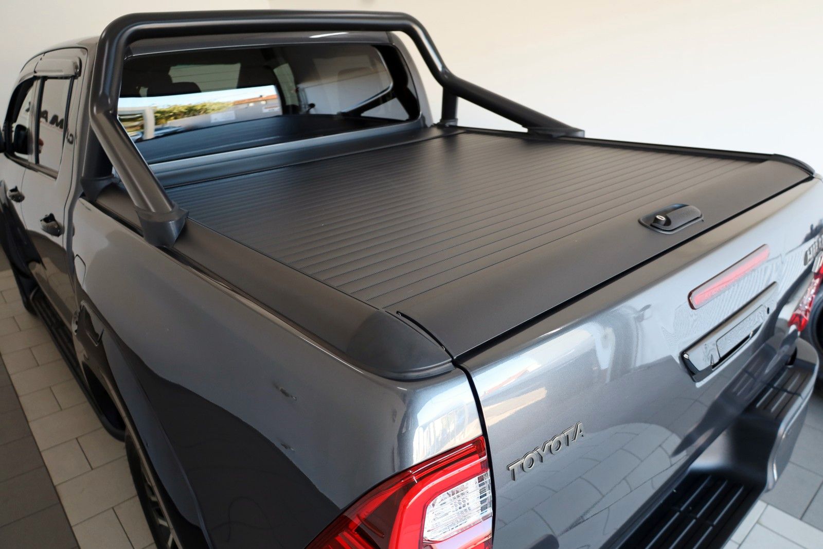 Fahrzeugabbildung Toyota Hilux 2.8 D-4D GR Sport,Alcantara,ACC,Rollo, AHK