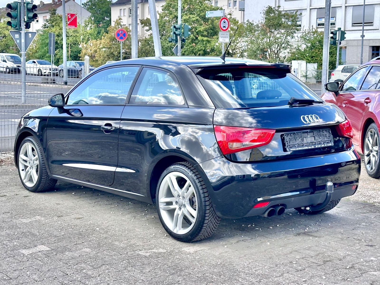 Fahrzeugabbildung Audi A1 AMBITION*NAVI+AHK+LED
