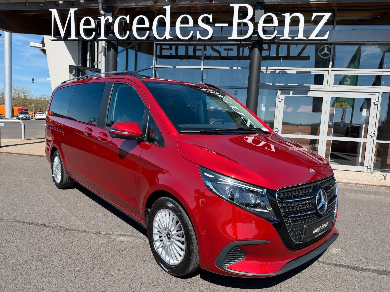 Fahrzeugabbildung Mercedes-Benz V 220 d STYLE DISTRONIC AHK2,5to 360Kamera