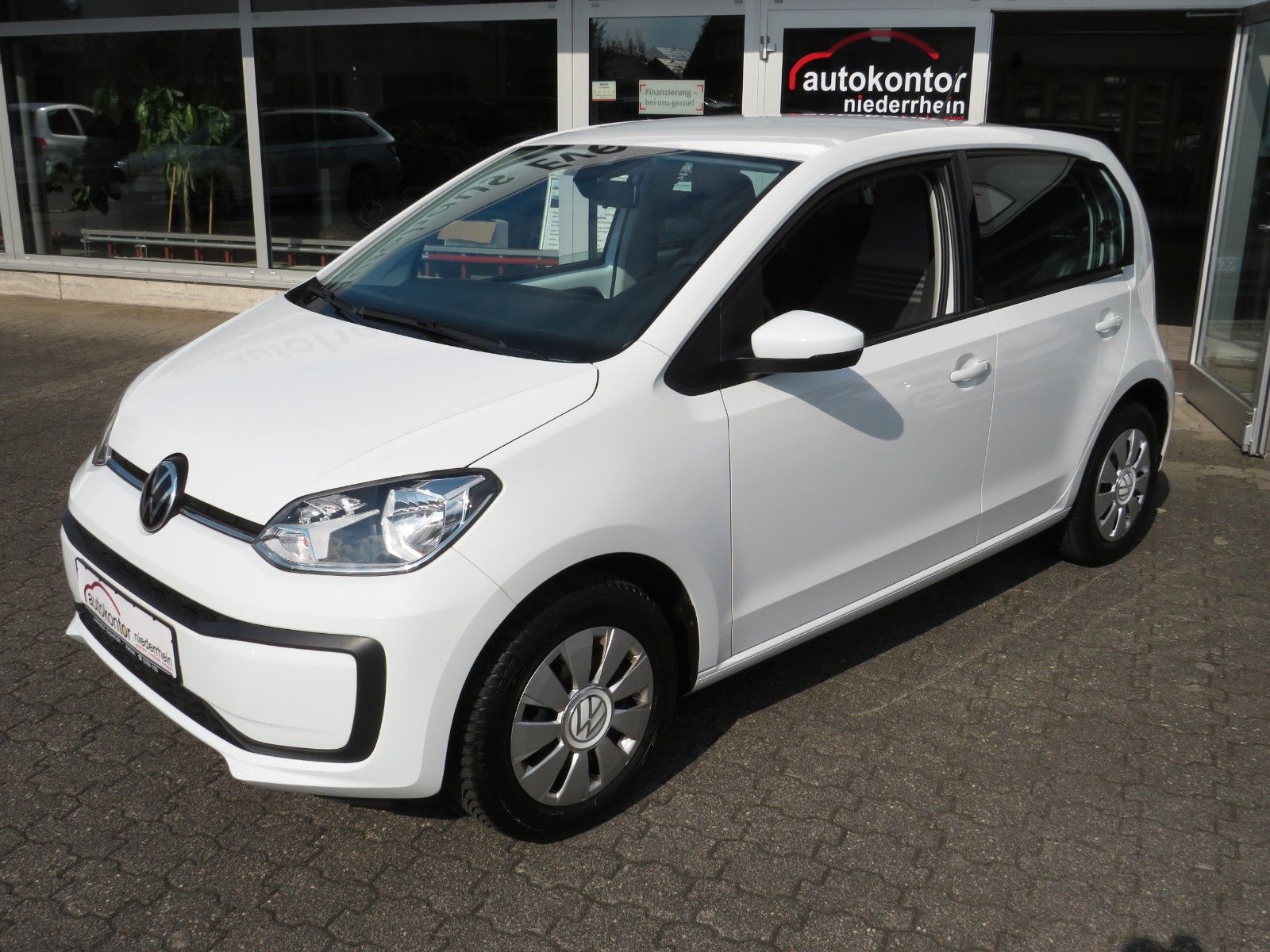 Fahrzeugabbildung Volkswagen up! GJ-REIFEN PDC GRA MAPS&MORE ASSISTENTSPAKET