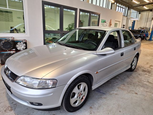 Opel Vectra 1.8 16V   aus 1.Hand