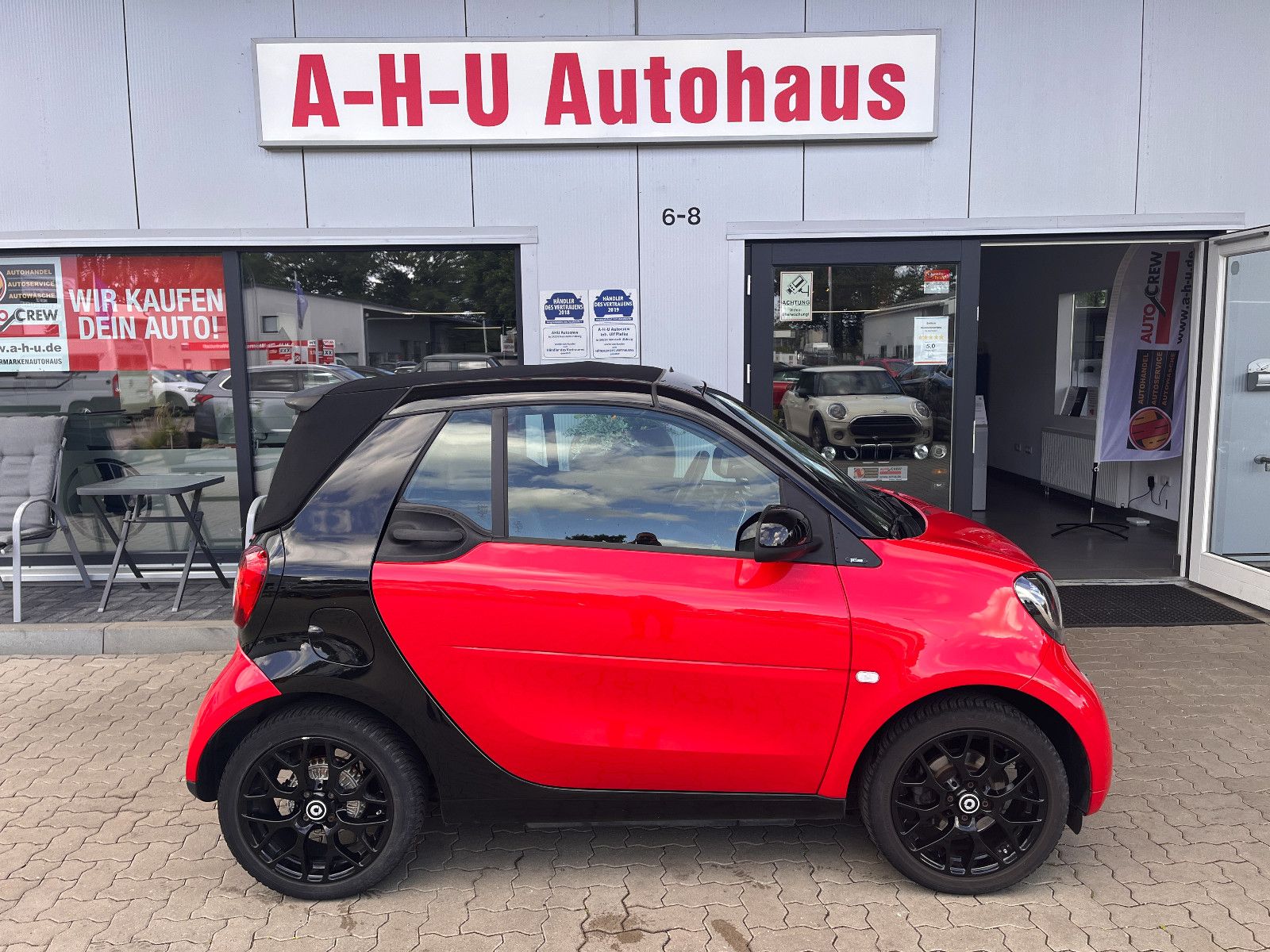 Fahrzeugabbildung Smart ForTwo Cabrio  66 kW Automatik / SHZ