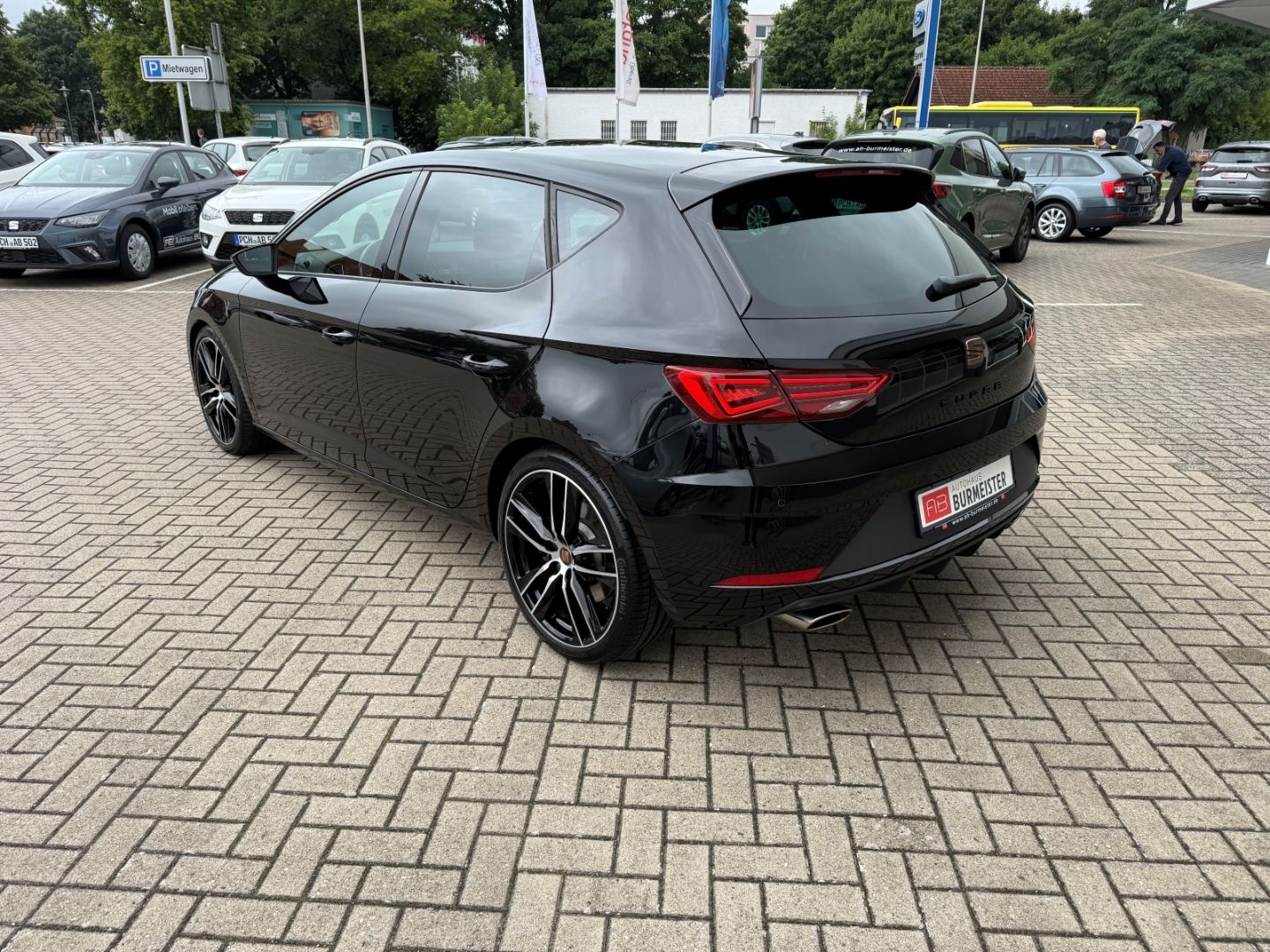 SEAT Leon 290 2.0 TSI EU6d-T Cupra C1 Carplay LED ALU - Image 4
