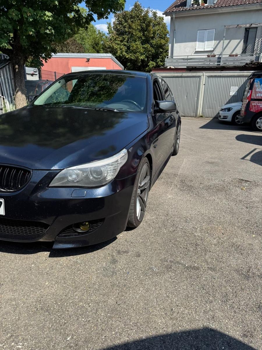 BMW 525