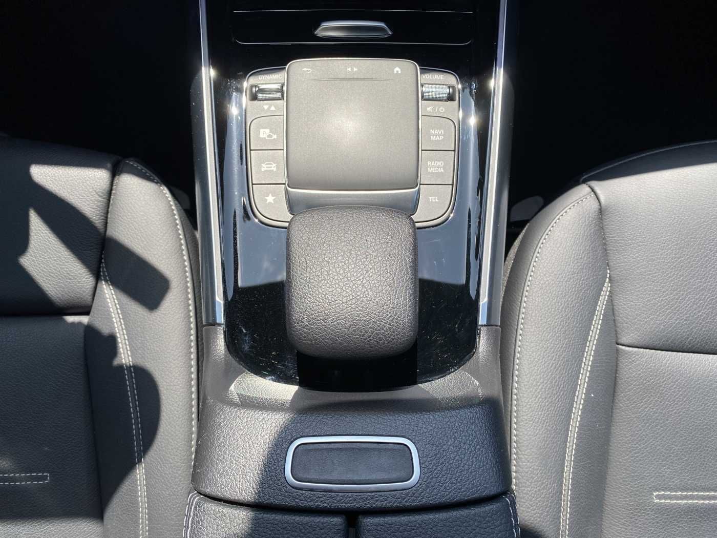 Fahrzeugabbildung Mercedes-Benz GLA 250e 8G AMG+Ambiente+RKamera+ LEDER+Keyless+