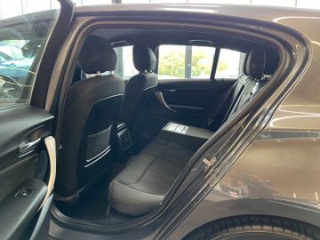 BMW 118i 5-Türer Aut. Edition M Sport Shadow*NAVI*LE