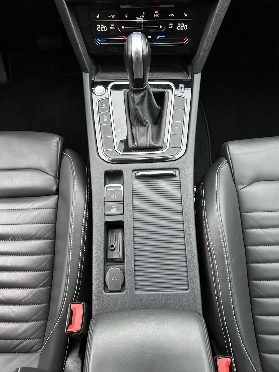 Fahrzeugabbildung Volkswagen Passat Variant 2.0 TDI 4M Elegance NAV+LED+AHK