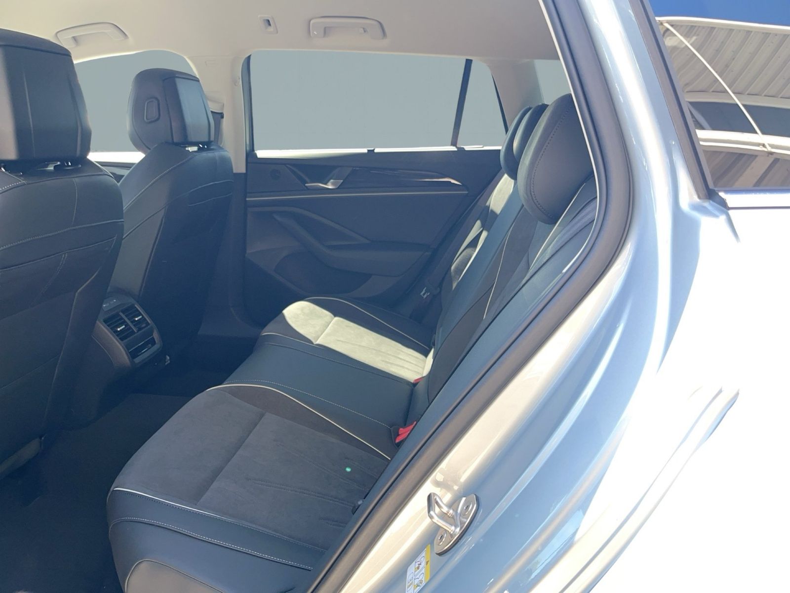 Volkswagen Passat - Bild 15