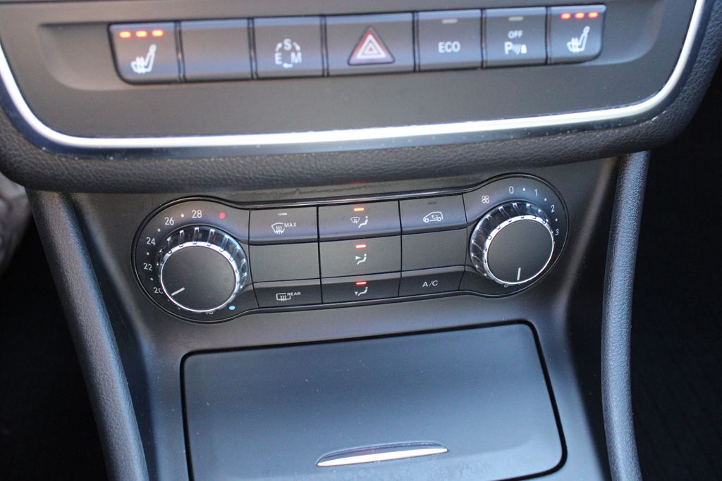 MERCEDES-BENZ Cla 220 – Bild 16 von 18