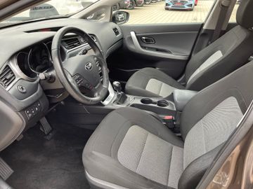 Kia Cee'd 1.6D Dream Team Navi Kamera AHK Klima