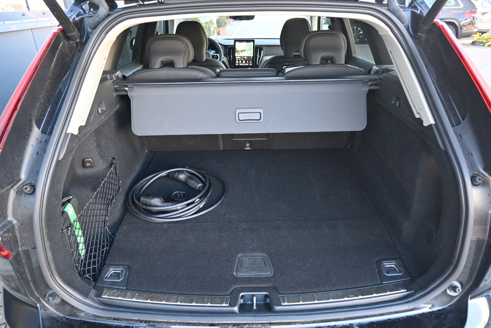Fahrzeugabbildung Volvo XC60 T6 Plug-in Hybrid AWD Plus Bright*360°*ACC
