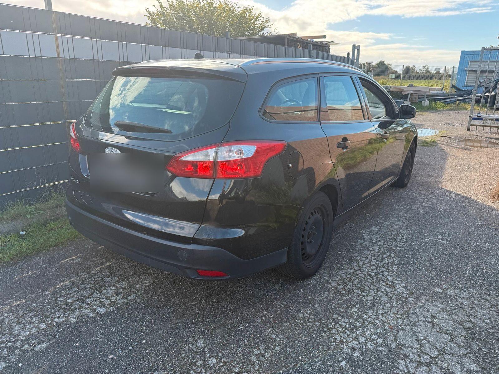 Ford Focus 2011 — engine 116 HP (85kW)