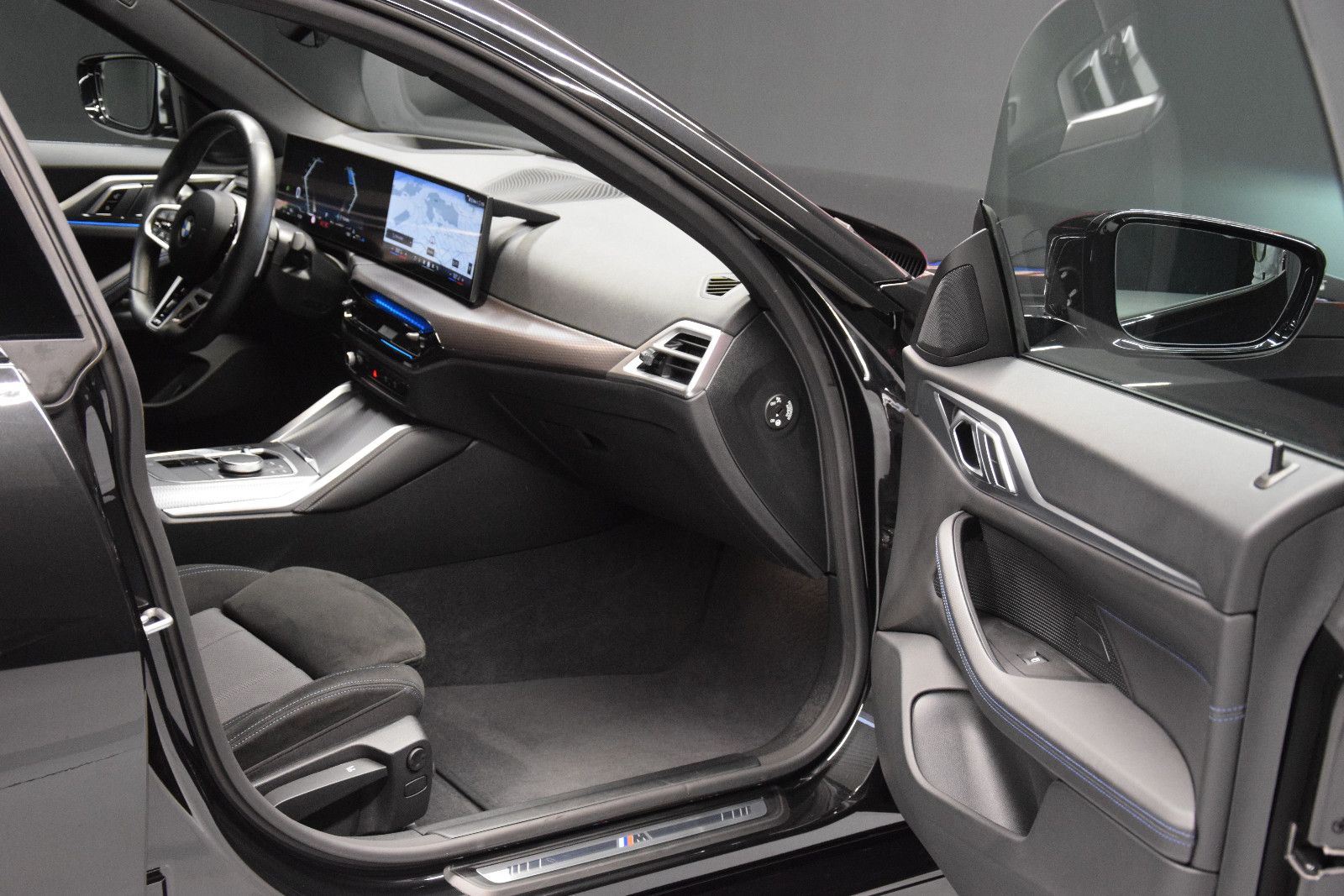 Fahrzeugabbildung BMW 420 d Gran Coupe xDrive M Sport ACC HuD 360°