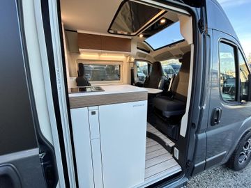 Westfalia Columbus 600 D 180PS Lithium 350WP Solar SKYVIEW
