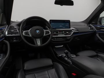 Fahrzeugabbildung BMW X3 xD20d Pano. 360° DAB H/K Stop&Go Sport Alarm