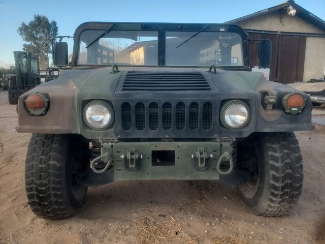 Hummer 1993 M1123 , 6.5 L. 4L80e Autom P, Runs & drives