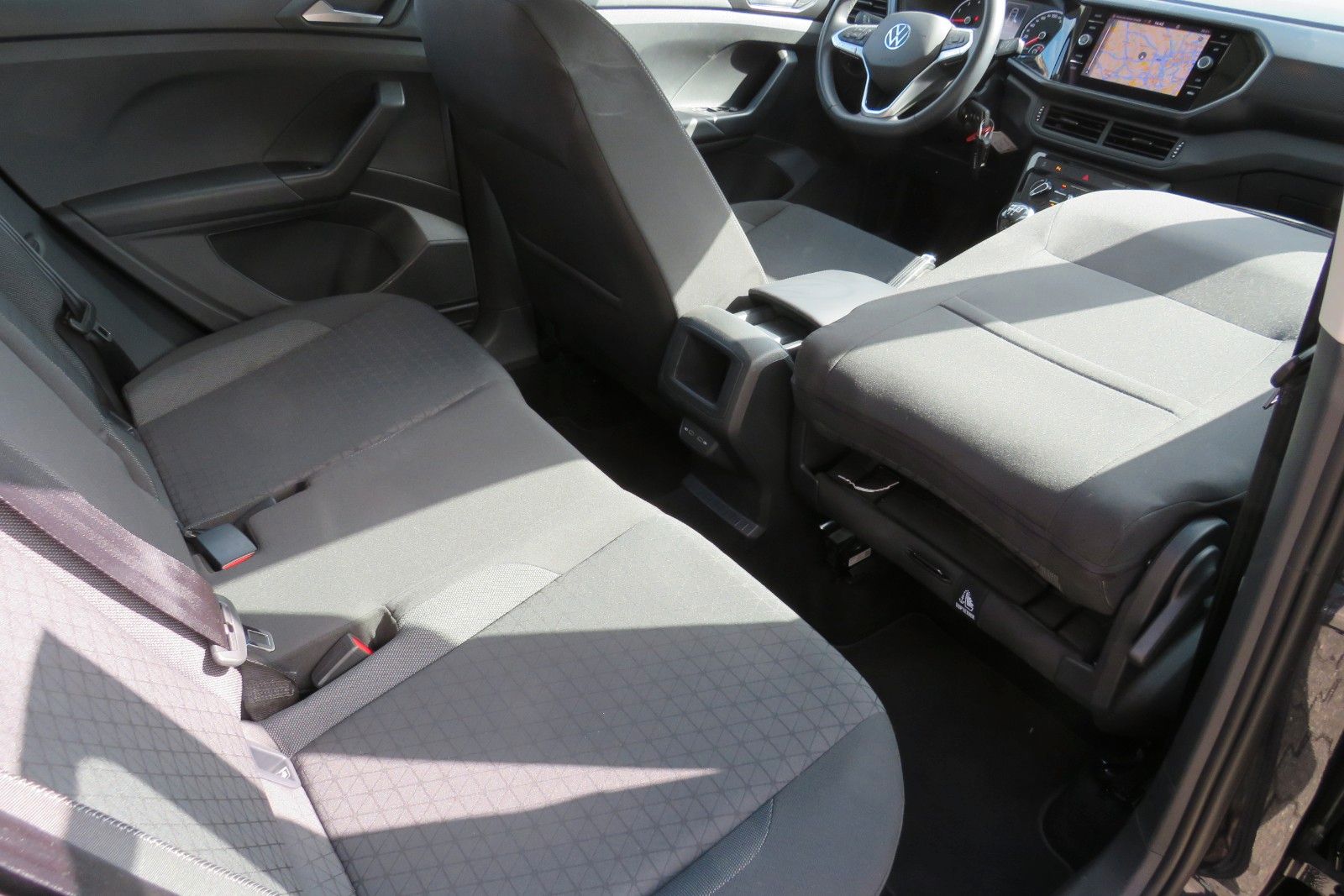 Fahrzeugabbildung Volkswagen T-Cross Life LED SPORT-PAKET SITZH. NAVI APP