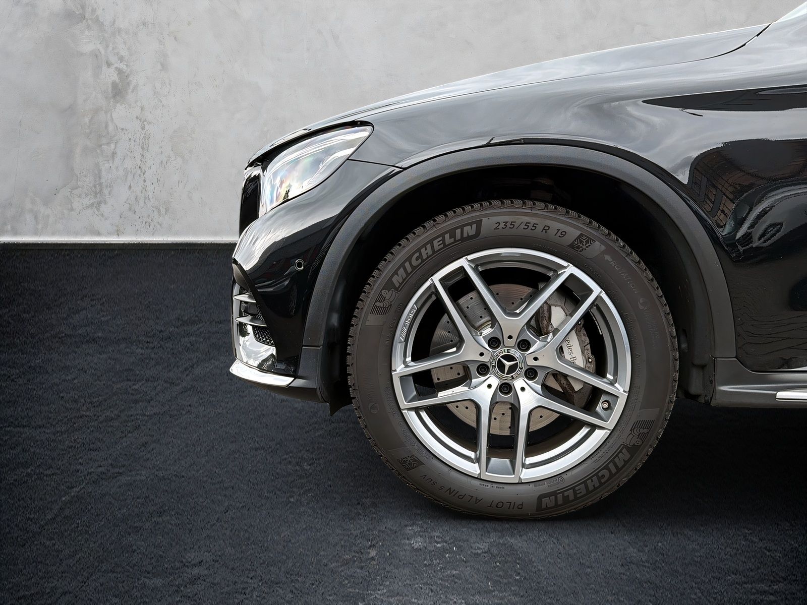 Fahrzeugabbildung Mercedes-Benz GLC 250 d Coupe AMG 4Matic MEMORY LED AHK KAMERA