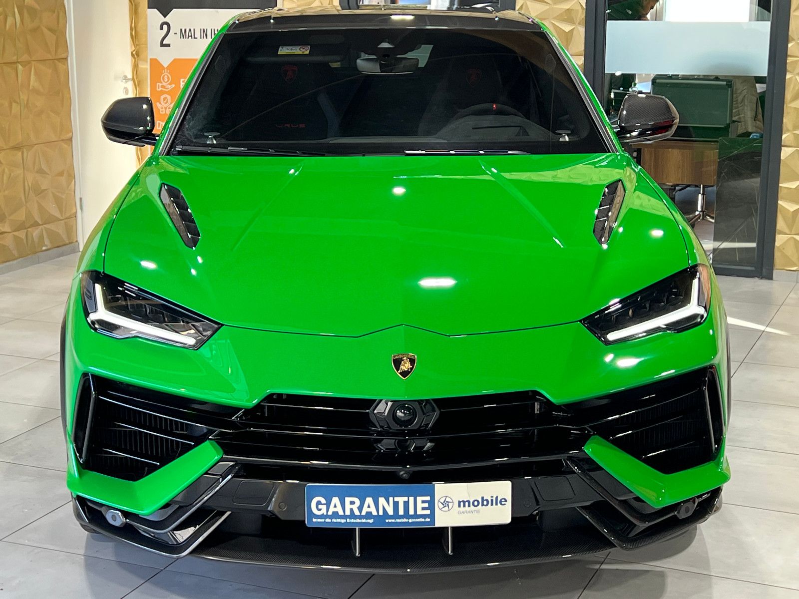 Fahrzeugabbildung Lamborghini Urus 4.0 V8 Performante/CARBON/3-D B&O/4-SEAT/