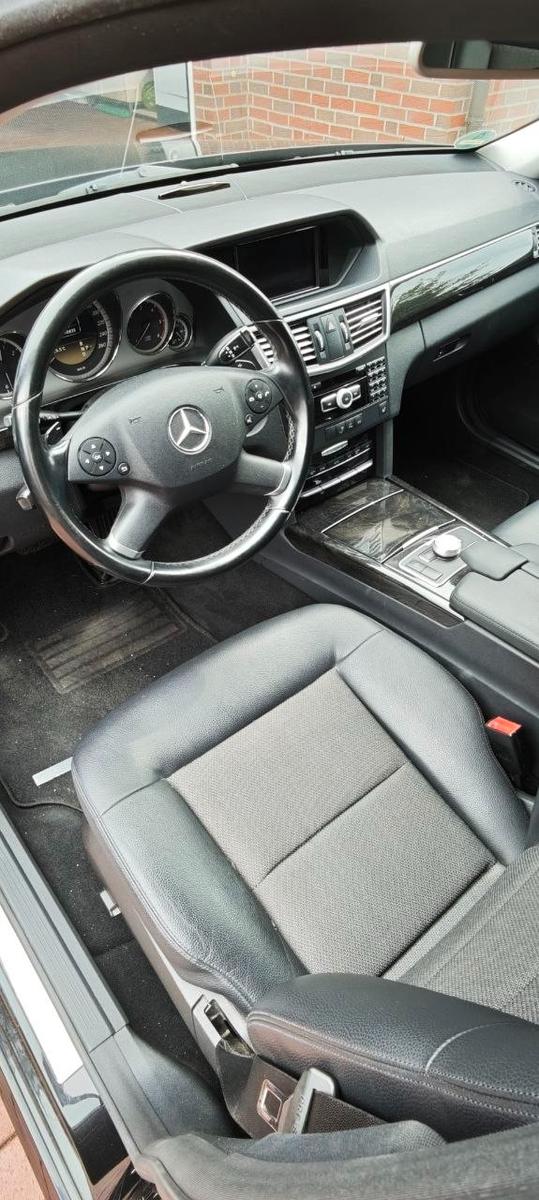 Mercedes-Benz E 220 CDI T BlueEFFICIENCY Standard