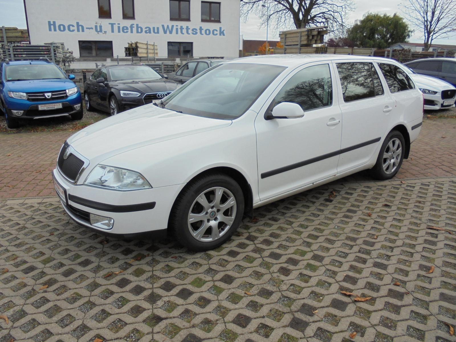 Skoda Octavia 2006 — салон