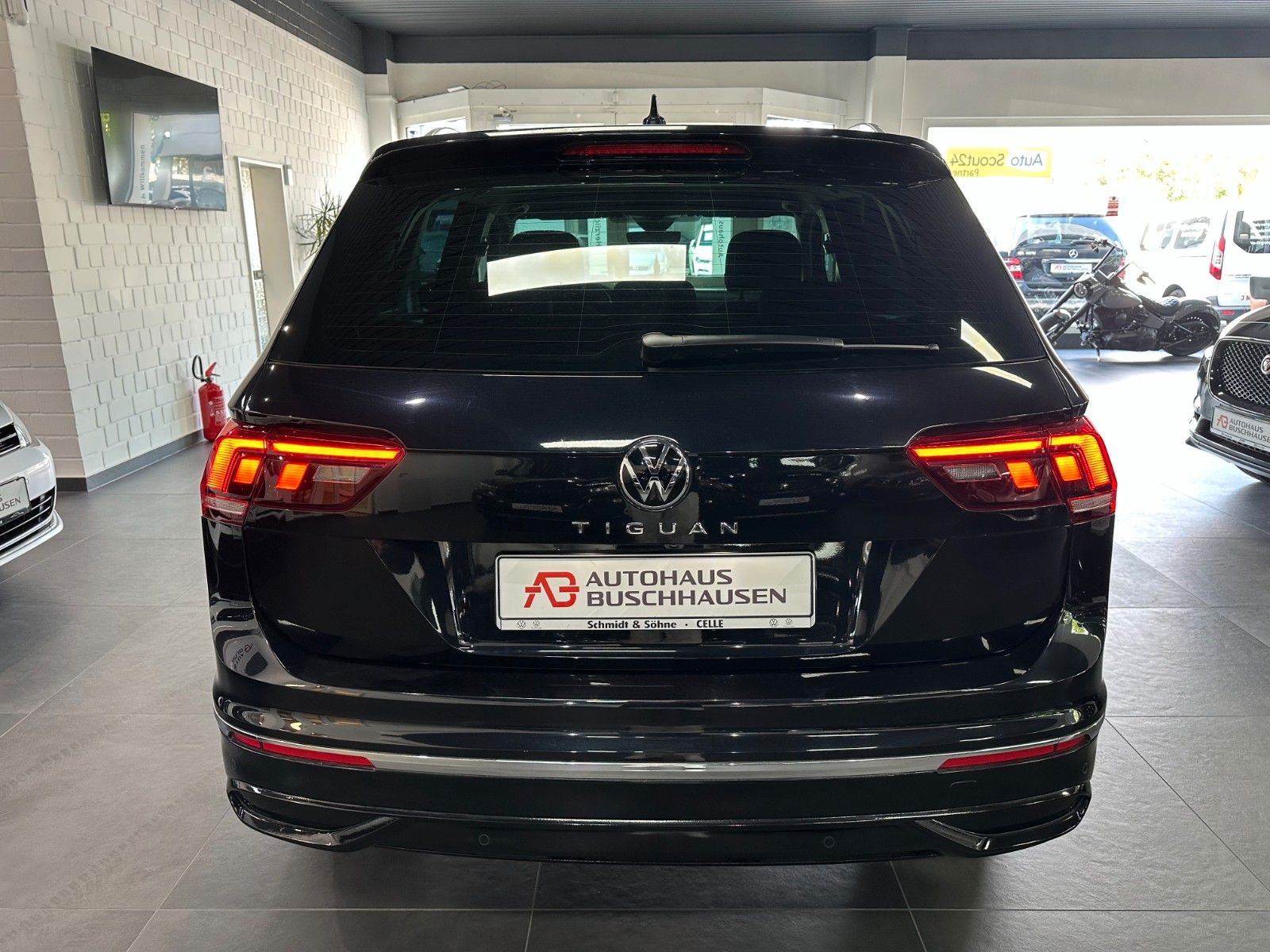 Volkswagen Tiguan 1.5TSI Active Aut. DSG*Topausstattung foto 6