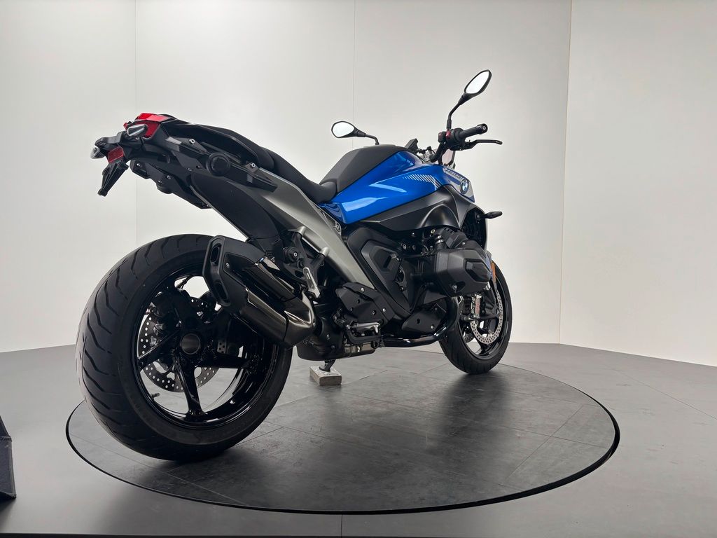 Fahrzeugabbildung BMW R 1300 R *NEUWERTIG *VIEL AUSSTATTUNG