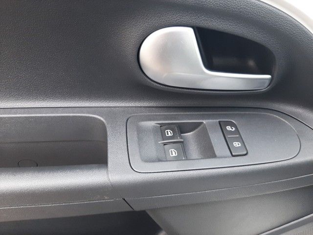 Fahrzeugabbildung Volkswagen up! 1.0 Klima Maps & More dock elekFenster Klima