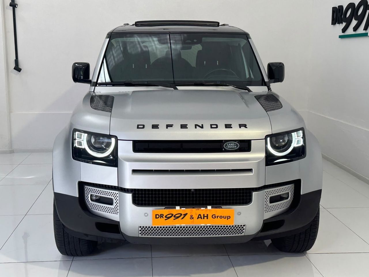 Land Rover Defender 110 2.0 SD4 240CV AWD Auto F imagem 3