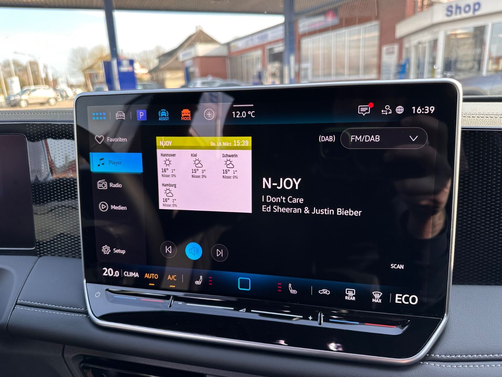 Fahrzeugabbildung Volkswagen Tiguan Life 1.5 e-Hybrid DSG ACC/APP/PDC/LED+