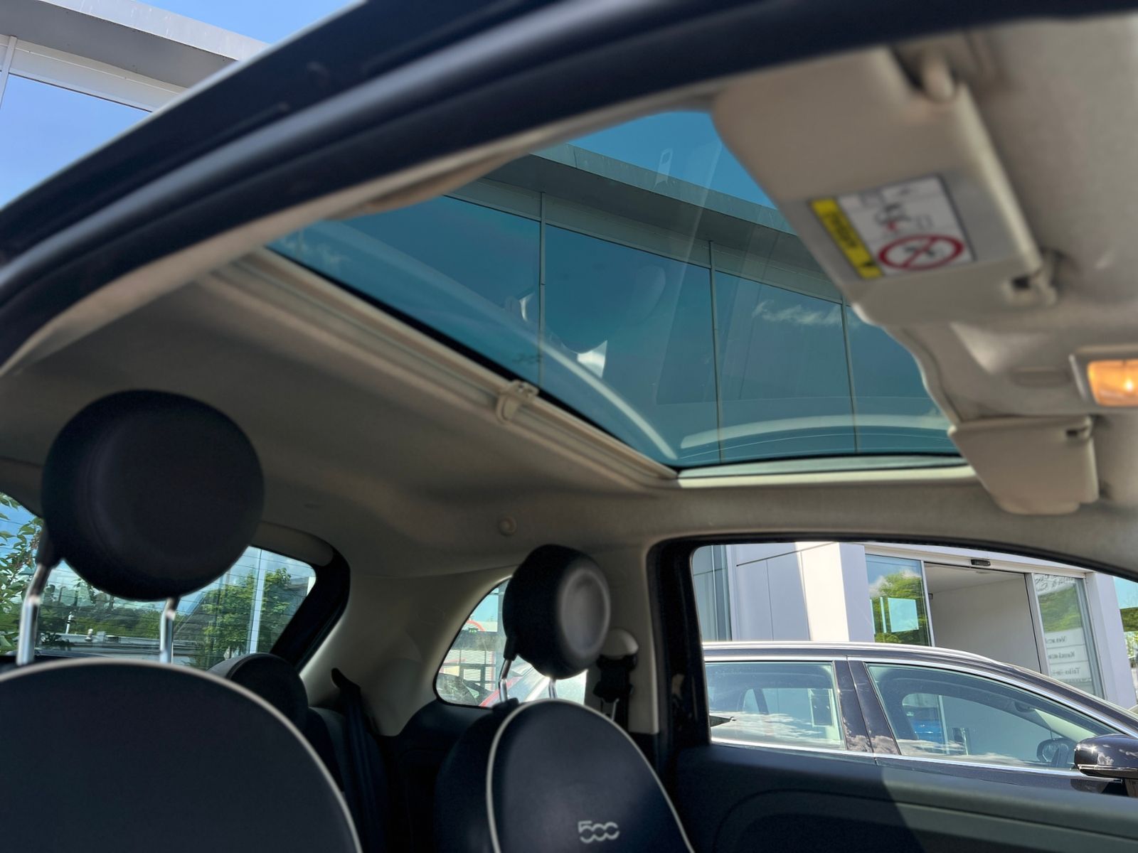 Fahrzeugabbildung Fiat 500 Lim. Lounge PANO KLIMA ALU TEMP