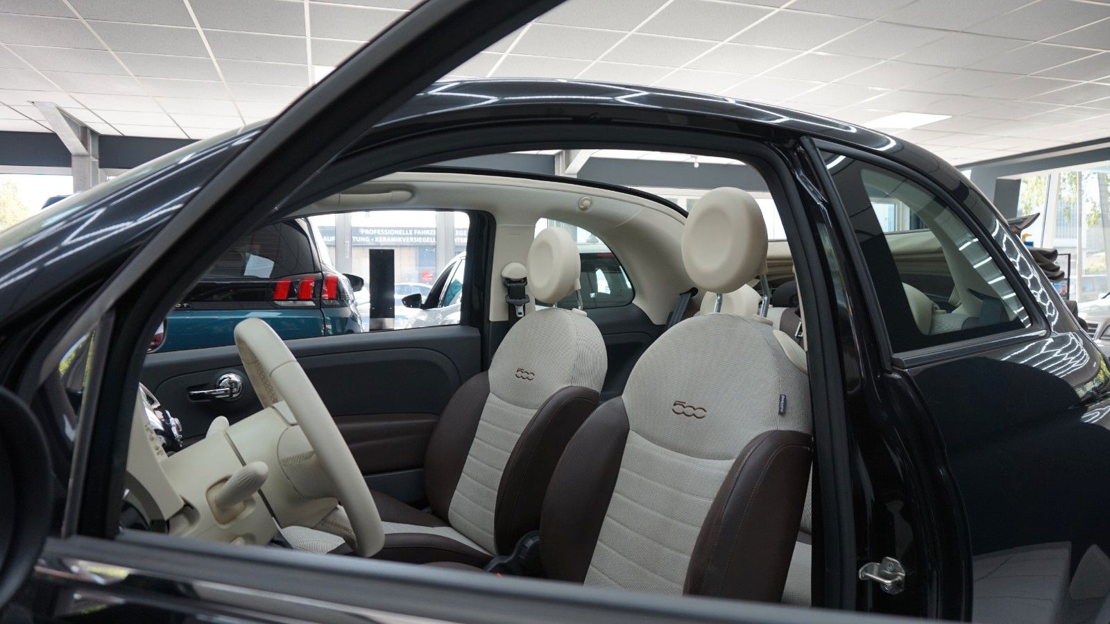 Fahrzeugabbildung Fiat 500 Lounge Cabrio  Scheckh. gepfl. TÜV neu