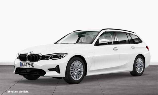 BMW 330e xDrive Touring