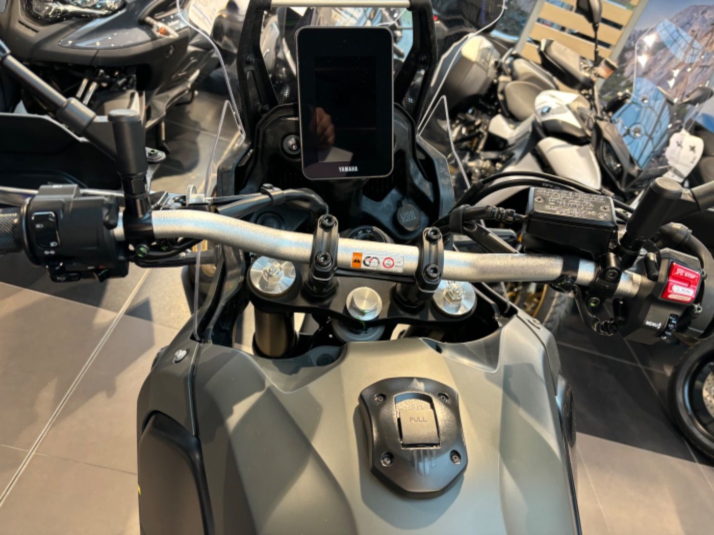 Fahrzeugabbildung Yamaha XTZ 700 Tenere Explore Modell 2024 Tageszulassun