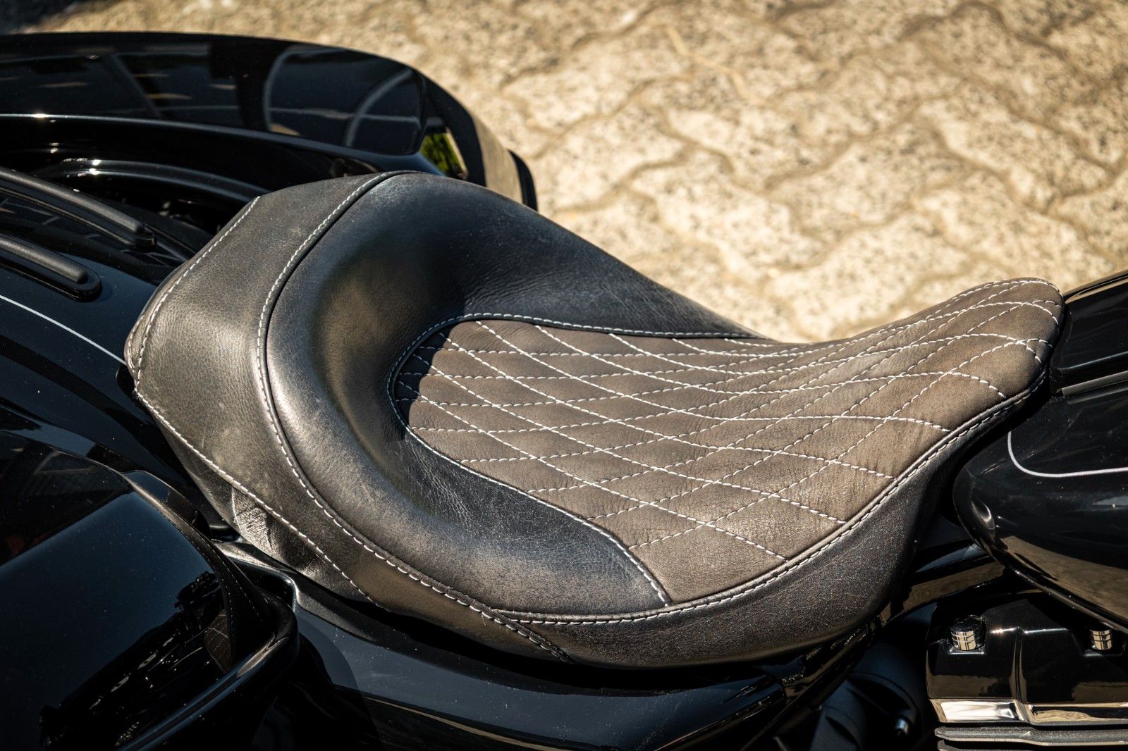 Fahrzeugabbildung Harley-Davidson FLHXS Street Glide - Jekill&Hyde -Wilbers