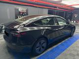 Tesla Model 3 Standard-Reichweite Plus - Hinterrad... - Tesla Model 3 in Berlin