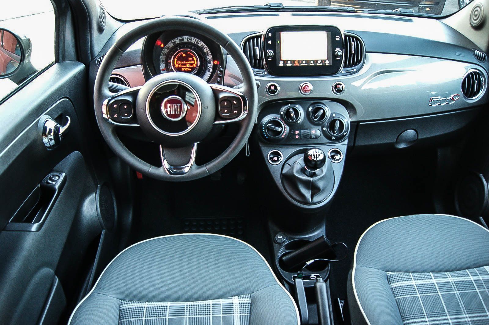 Fahrzeugabbildung Fiat 500 C 1.0 GSE N3 Hybrid Lounge CARPLAY E-VERDECK