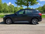 BMW X1 xDrive20d / HUD / Leder / RFK / Dachh. anthr. - BMW X1 Gebrauchtwagen in Stuttgart