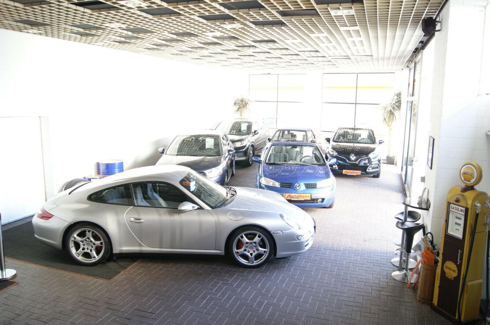 showroom-image-top
