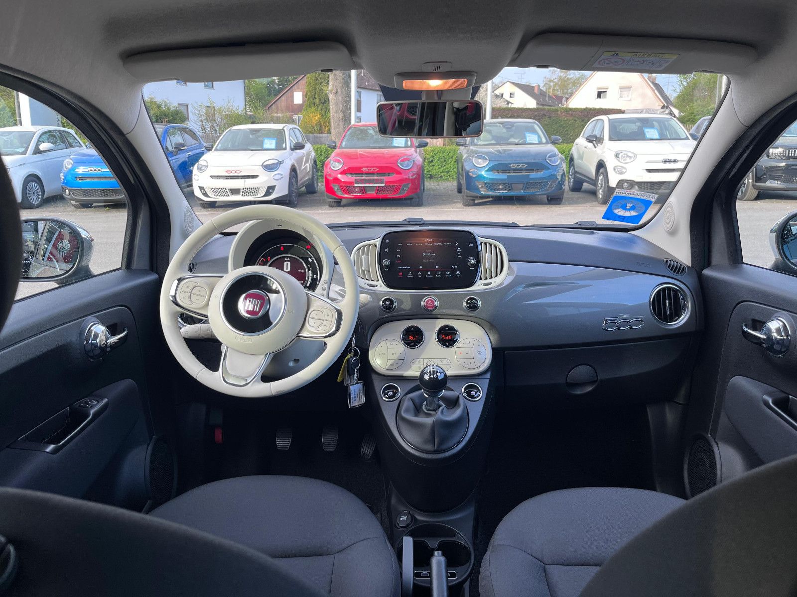 Fahrzeugabbildung Fiat 500 Dolcevita