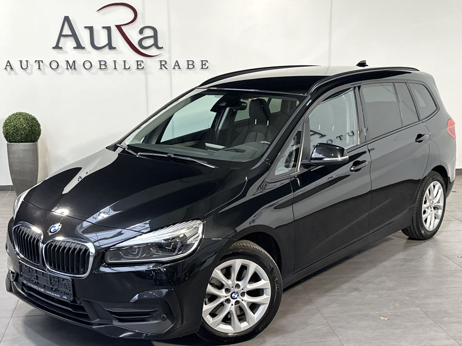 Fahrzeugabbildung BMW 218d Gran Tourer Advantage Aut. NAV+LED+AHK+KAM
