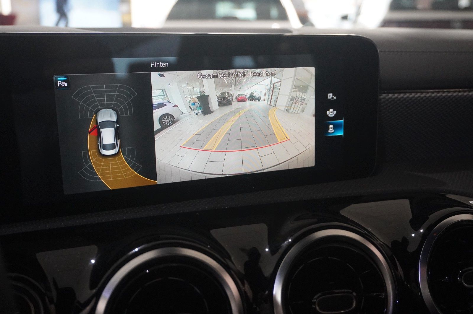 Fahrzeugabbildung Mercedes-Benz CLA 200 COUPE PROGRESSIVE NAVI/LED/KAMERA/VIRTU.