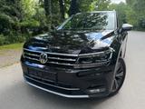 Volkswagen Tiguan Allspace Highline 4Motion 7-Sitzer - Volkswagen Tiguan Allspace Highline mit Benzin-Antrieb