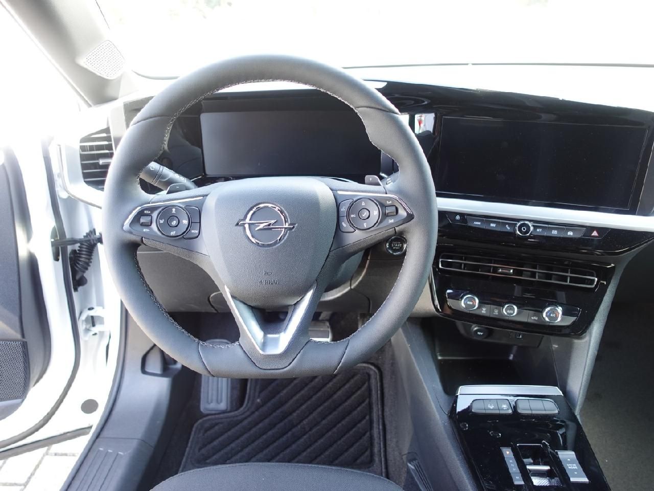 Fahrzeugabbildung Opel Mokka GS 1,2 Line Mild Hybrid