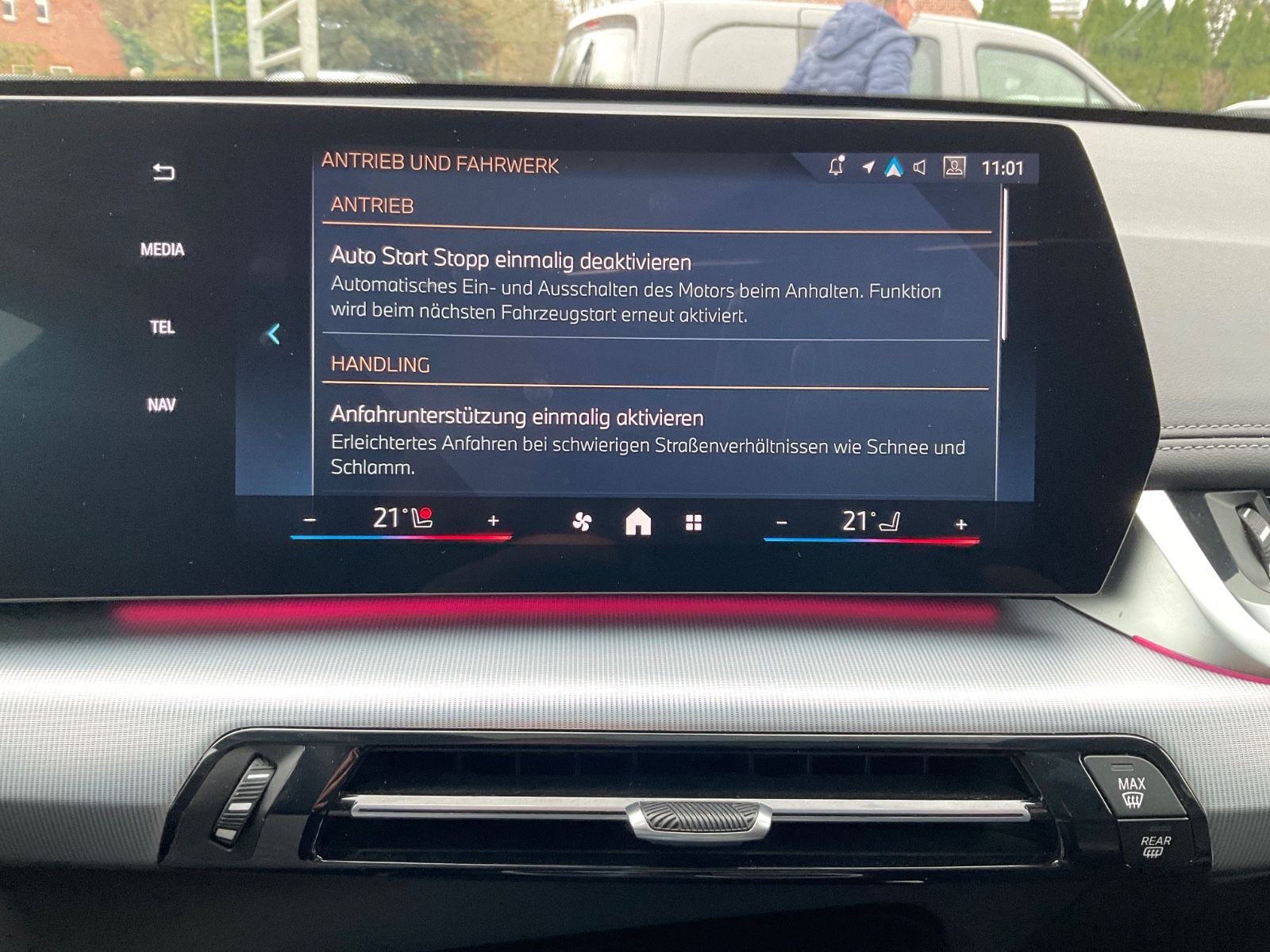 Fahrzeugabbildung BMW X1 sDrive20i,M Sport,AHK,Kamera,Navi,Carplay