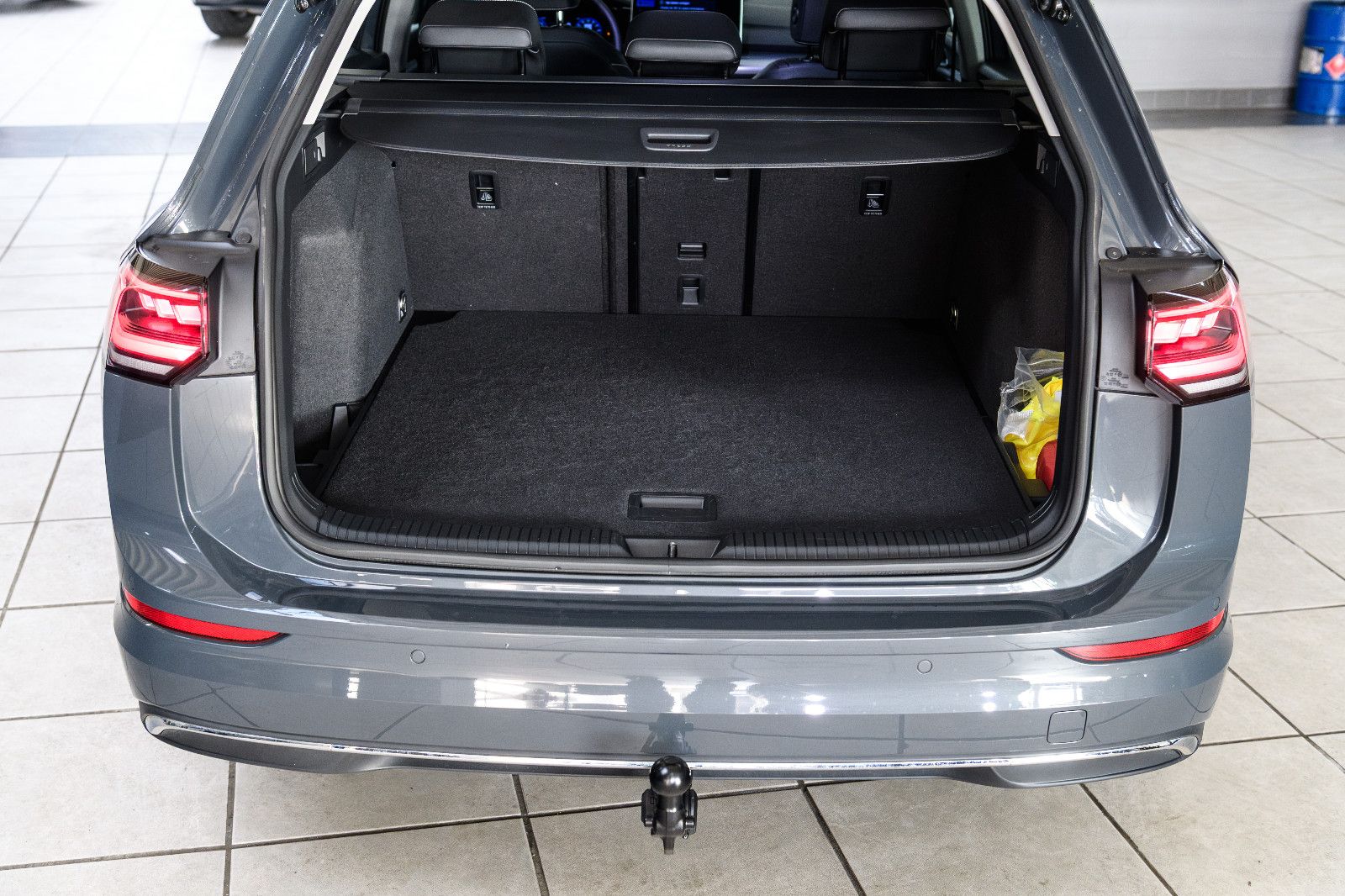 Fahrzeugabbildung Volkswagen Golf VIII Variant Goal 2.0 TDI IQ-LED+AHK+360°KA