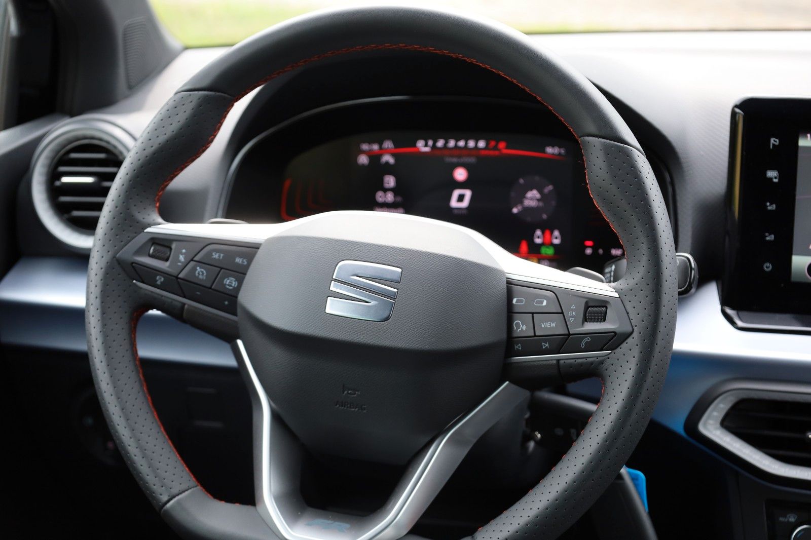 Fahrzeugabbildung SEAT Arona FR 1.0 TSI DSG *Mirror Link*Voll-LED*AHZV